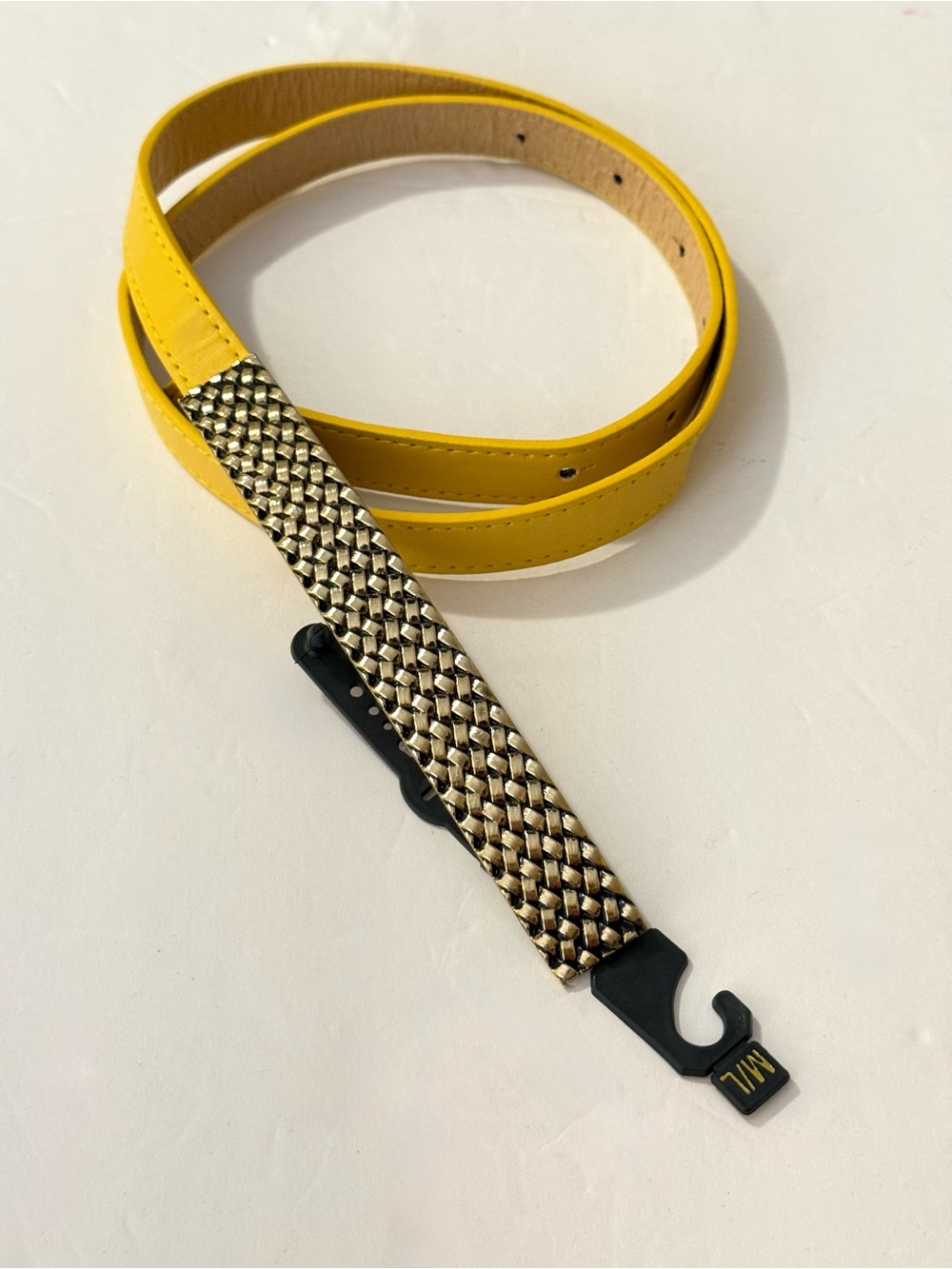NWT Yellow Women’s Faux Leather Belt with Gold-Tone Detail fits 30-36”